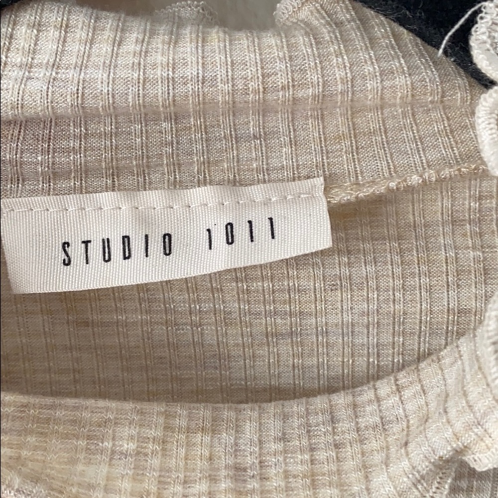 Basic mock tee - Picture 2 of 2